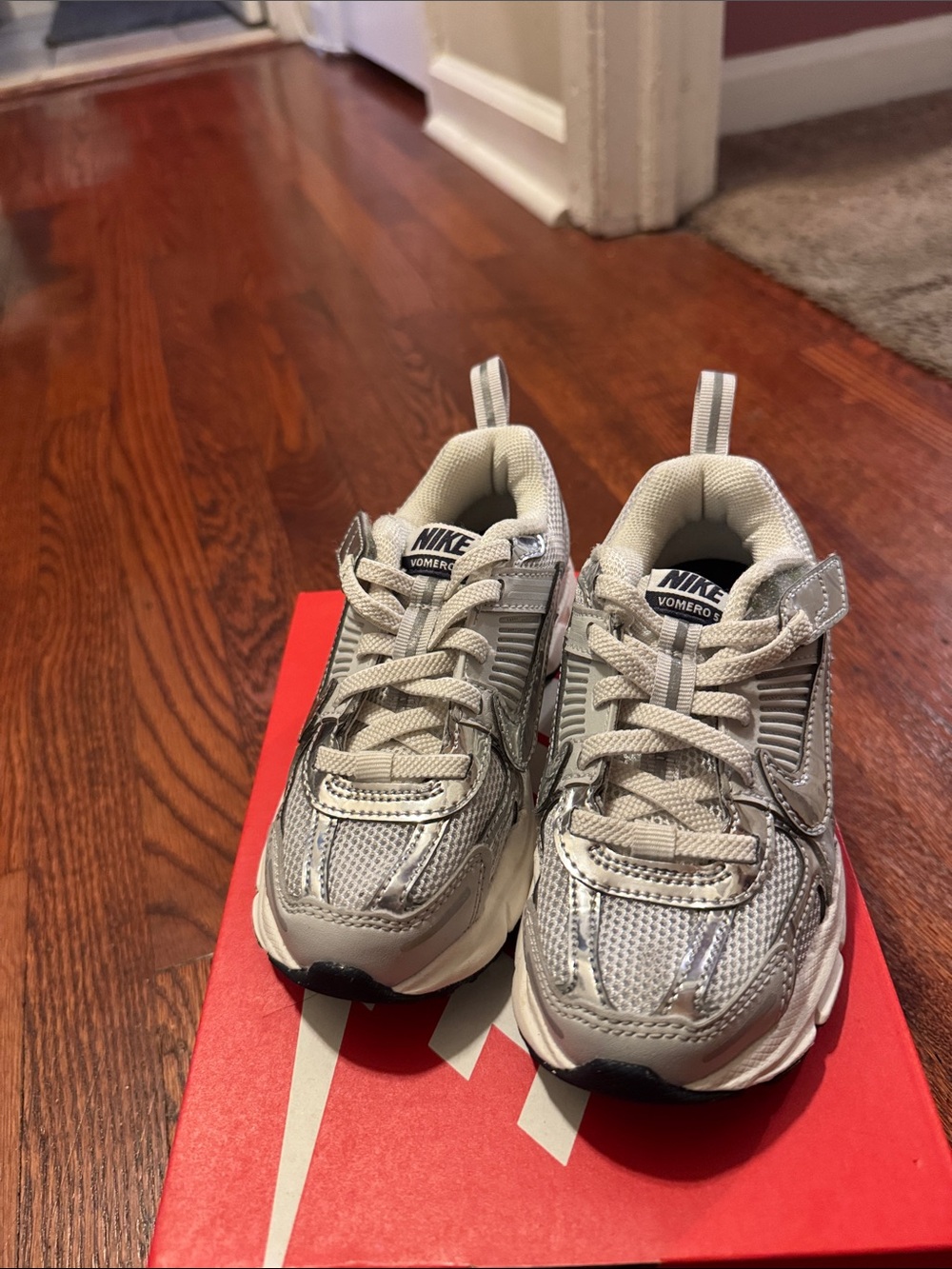 Nike Kids Silver/Gray Lightweight Sneakers